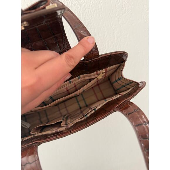 Liz Claiborne Faux Leather Croc Handbag - Picture 4 of 5